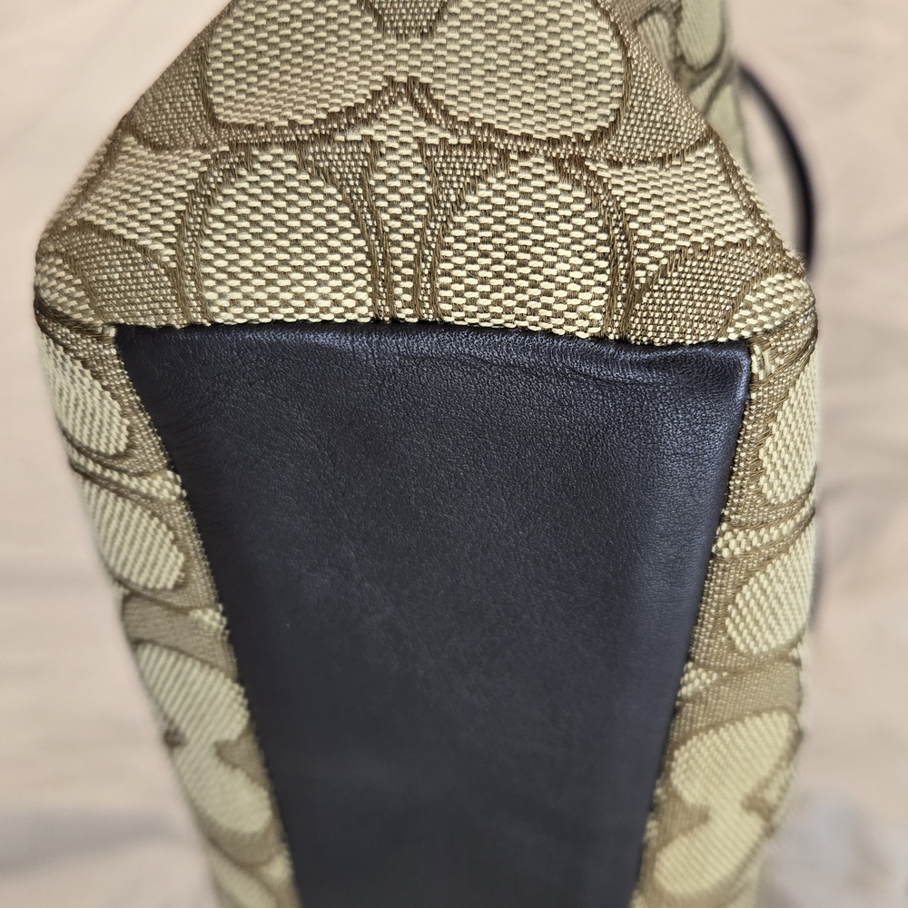 Coach Signature Tote Bag - Picture 5 of 15